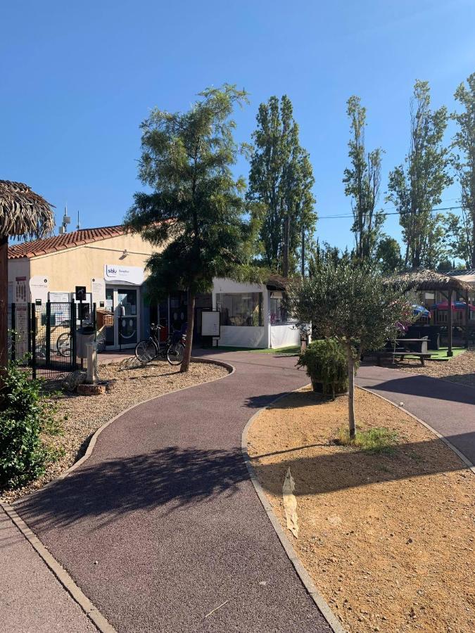 Le Montourey * Frejus